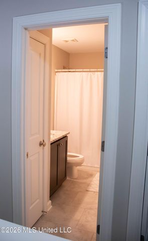 8418 Laura Lennon Pass Drive, Olive Branch, MS 38654