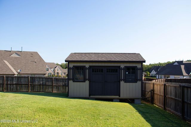 8418 Laura Lennon Pass Drive, Olive Branch, MS 38654