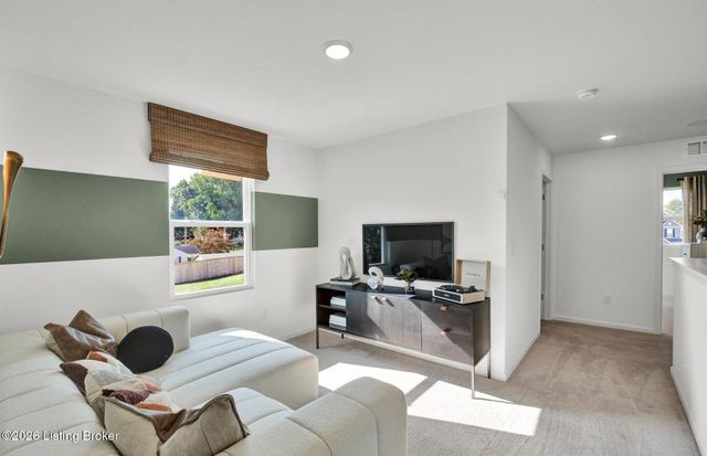 8507 Lysdander Dr, Louisville, KY 40214