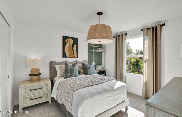 8507 Lysdander Dr, Louisville, KY 40214