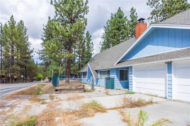 200 E Country Club Boulevard, Big Bear City, CA 92314