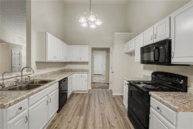 245 London Lane, Hiram, GA 30141