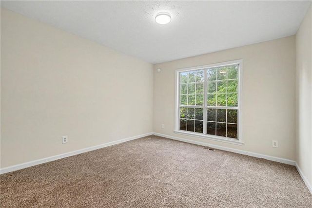 245 London Lane, Hiram, GA 30141