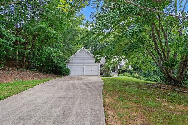 245 London Lane, Hiram, GA 30141