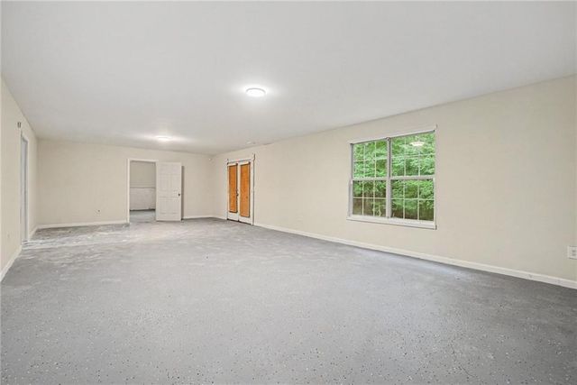 245 London Lane, Hiram, GA 30141