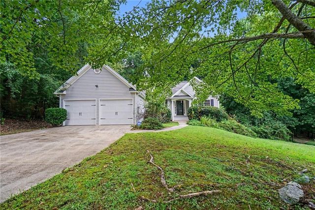 245 London Lane, Hiram, GA 30141