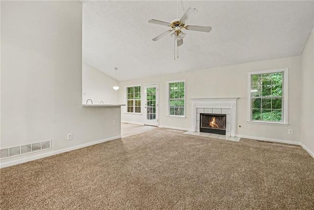 245 London Lane, Hiram, GA 30141
