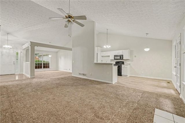 245 London Lane, Hiram, GA 30141