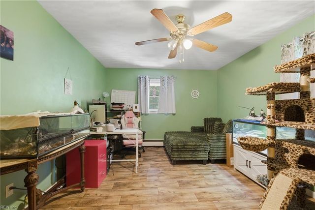 22 Garfield Drive DR, Newport News, VA 23608