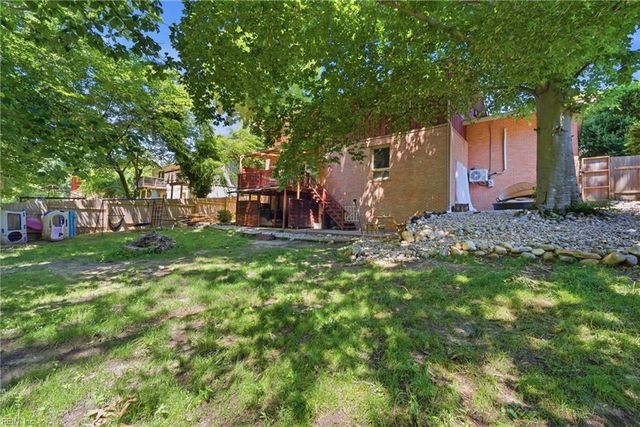 22 Garfield Drive DR, Newport News, VA 23608