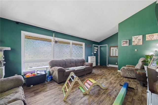 22 Garfield Drive DR, Newport News, VA 23608