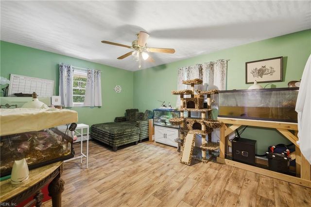22 Garfield Drive DR, Newport News, VA 23608