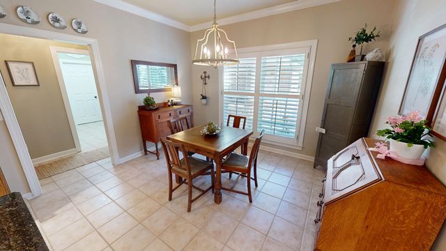 421 Southern Oak Dr, Dothan, AL 36301