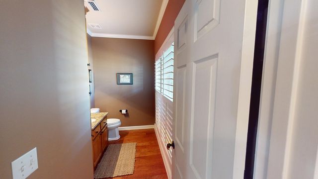 421 Southern Oak Dr, Dothan, AL 36301