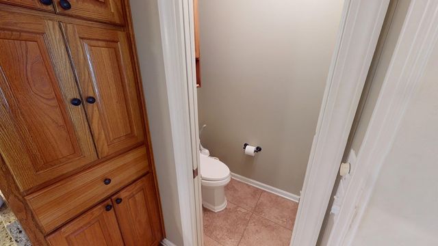 421 Southern Oak Dr, Dothan, AL 36301