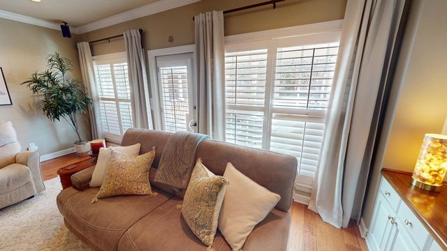 421 Southern Oak Dr, Dothan, AL 36301