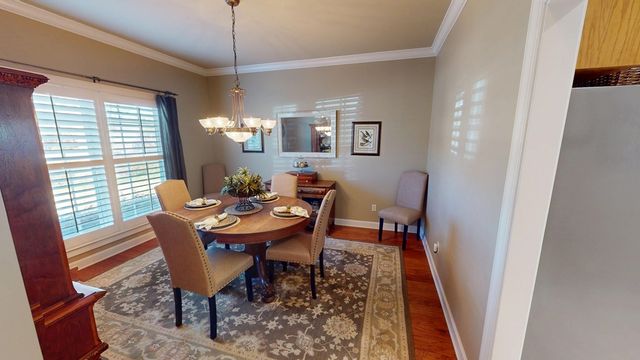 421 Southern Oak Dr, Dothan, AL 36301