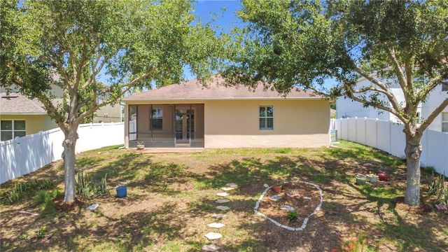 1764 DUNEDIN DRIVE, Tavares, FL 32778