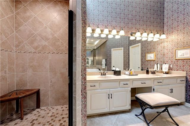 7620 Lichtenauer Street, Shawnee, KS 66217