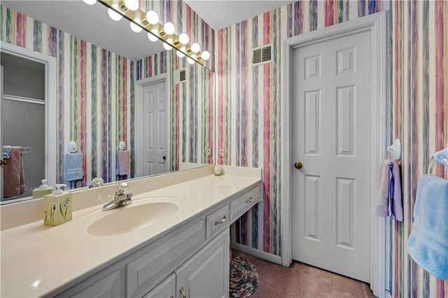 7620 Lichtenauer Street, Shawnee, KS 66217