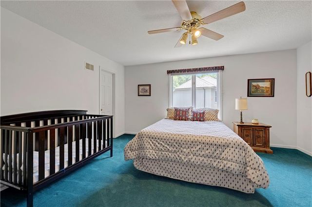 7620 Lichtenauer Street, Shawnee, KS 66217