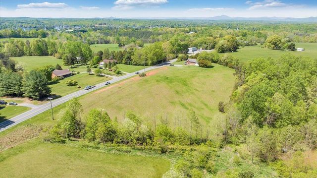 15723 Moneta RD, Moneta, VA 24121