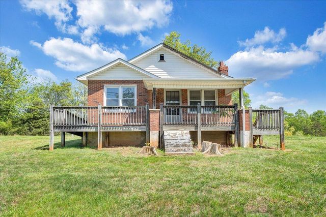 15723 Moneta RD, Moneta, VA 24121