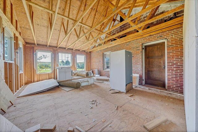 15723 Moneta RD, Moneta, VA 24121