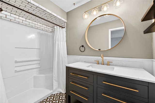 405 Indian Trail, Springdale, AR 72764