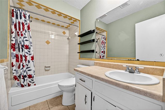 405 Indian Trail, Springdale, AR 72764