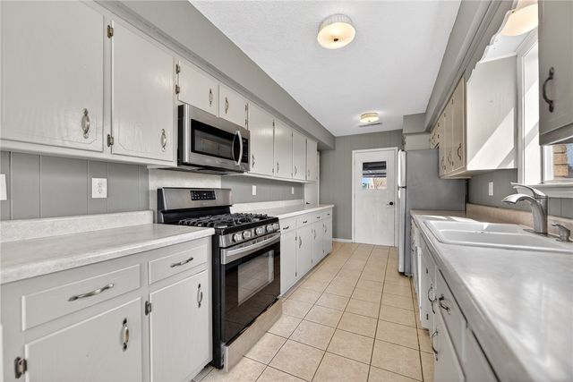 405 Indian Trail, Springdale, AR 72764