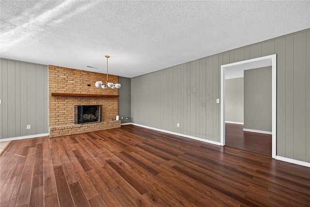 405 Indian Trail, Springdale, AR 72764