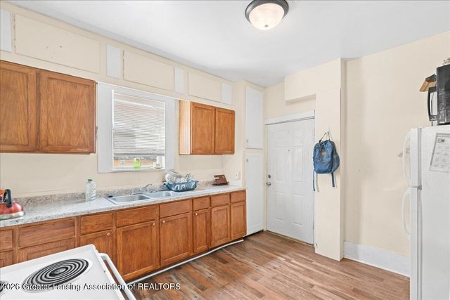 820 W Shiawassee Street, Lansing, MI 48915