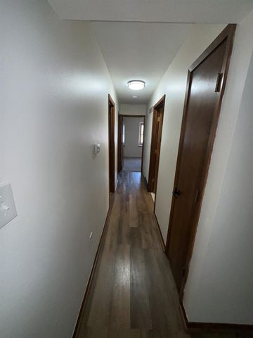 4517 Woodland Avenue 3, West Des Moines, IA 50266