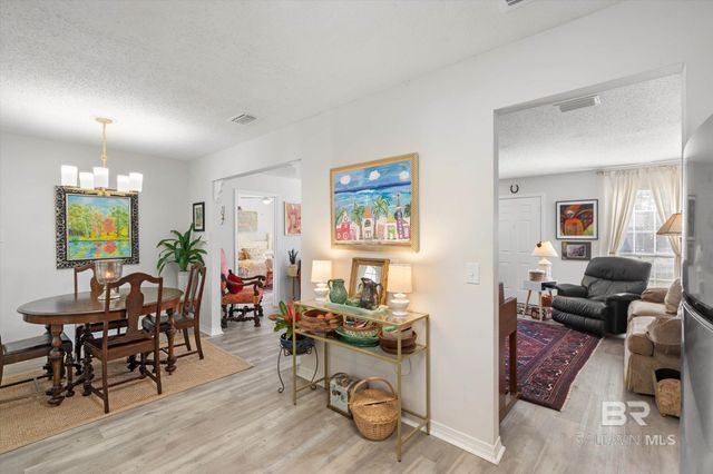 214 W Sycamore Avenue, Foley, AL 36535