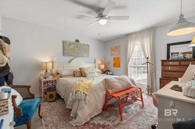 214 W Sycamore Avenue, Foley, AL 36535