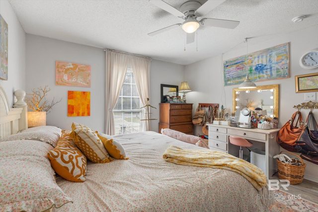 214 W Sycamore Avenue, Foley, AL 36535