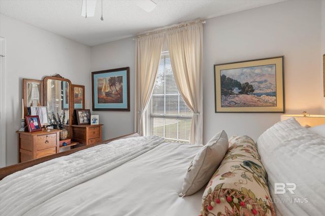 214 W Sycamore Avenue, Foley, AL 36535