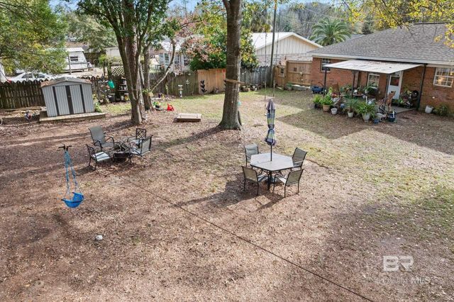 214 W Sycamore Avenue, Foley, AL 36535