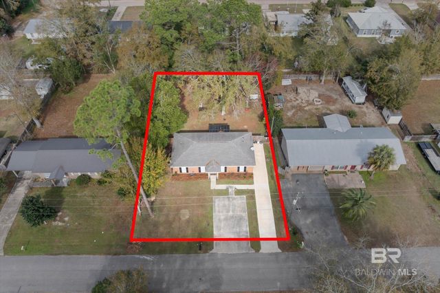 214 W Sycamore Avenue, Foley, AL 36535