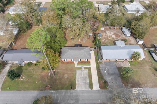 214 W Sycamore Avenue, Foley, AL 36535