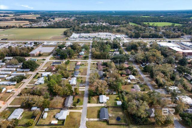 214 W Sycamore Avenue, Foley, AL 36535