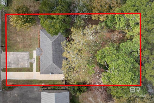 214 W Sycamore Avenue, Foley, AL 36535