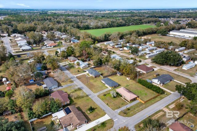 214 W Sycamore Avenue, Foley, AL 36535