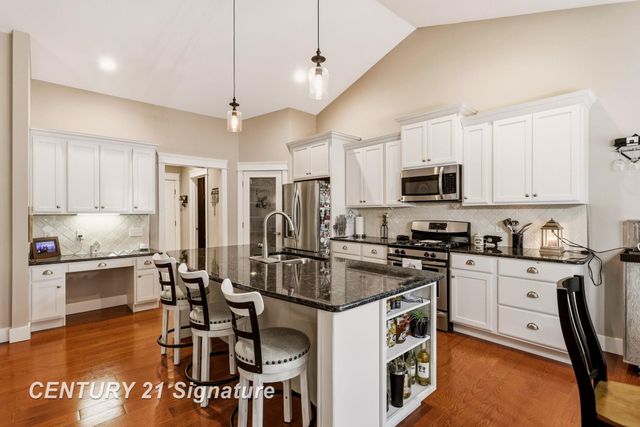 5178 Pebblestone Lane, Saginaw Twp, MI 48603
