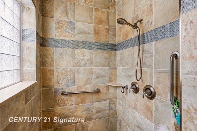 5178 Pebblestone Lane, Saginaw Twp, MI 48603