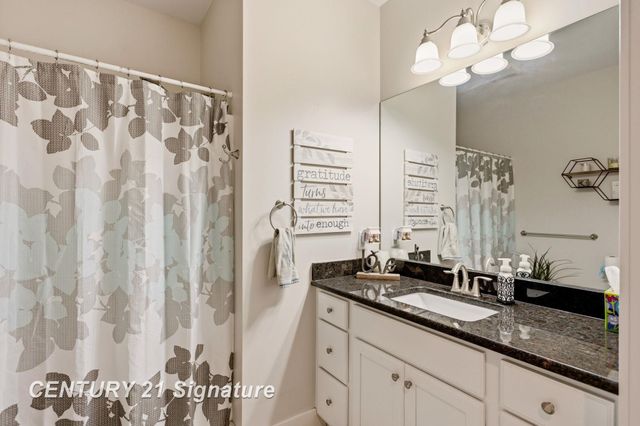 5178 Pebblestone Lane, Saginaw Twp, MI 48603