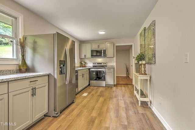 1091 Shipley Ferry Road, Blountville, TN 37617