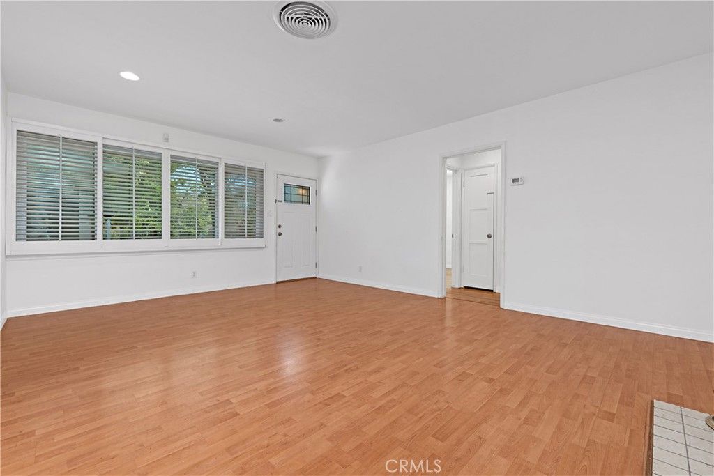 6015 Sunnyslope Ave, Van Nuys, CA 91401 — photo 4
