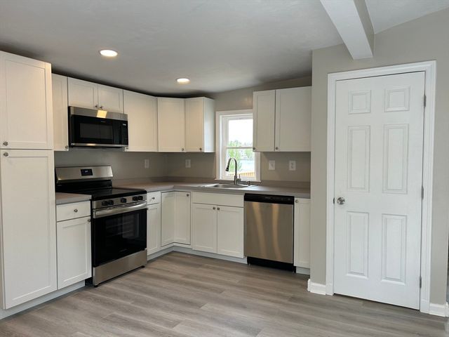 100 Westminster Rd, Weymouth, MA 02189